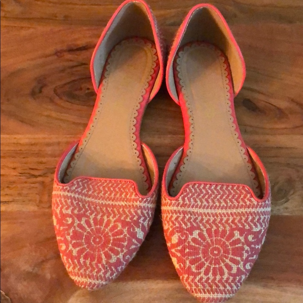 Canvas Flats